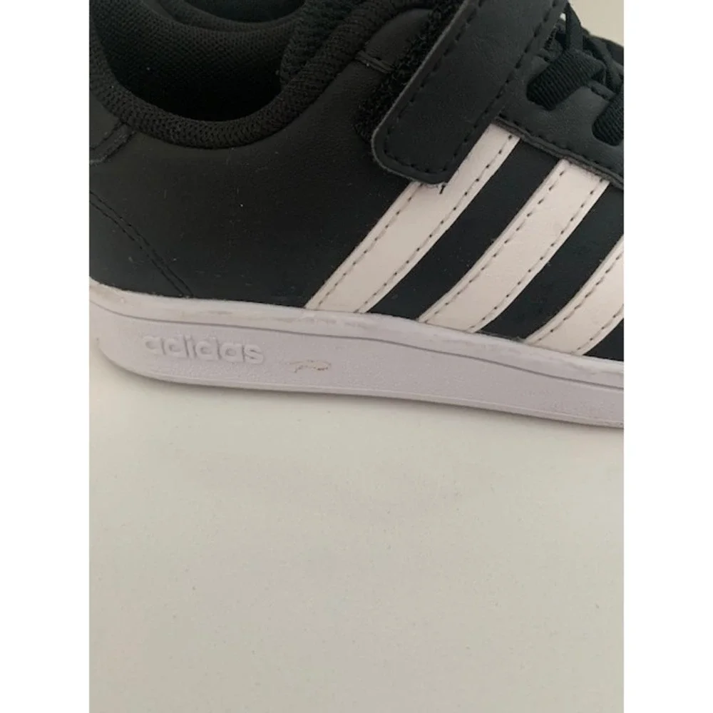 Adidas Grand Court Black White Kids Sneakers Size 13K EF0108 Hook Loop Strap